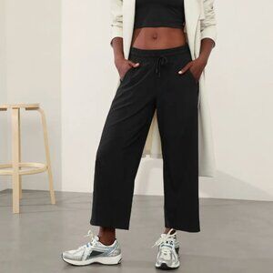 Athleta Avenue Wide Leg Crop Pant